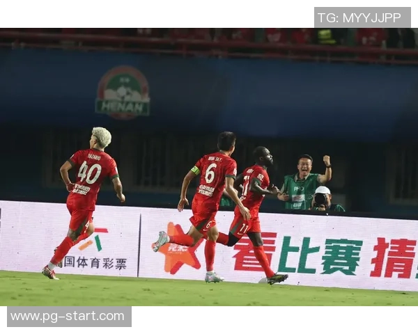 中超赛场惊现冷门巴黎圣日耳曼3-0莱比锡补时进球引发全场狂欢